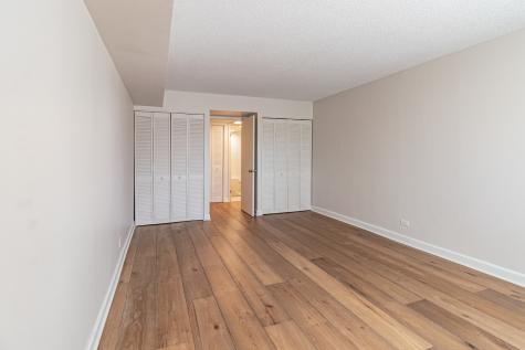 13200 West Heiden Circle Lake Bluff IL 60044