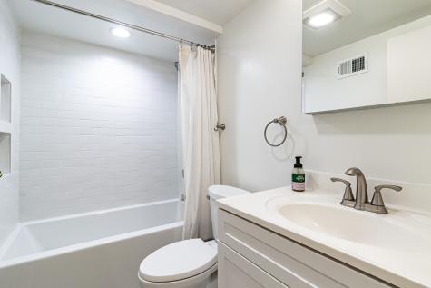 13200 West Heiden Circle Lake Bluff IL 60044