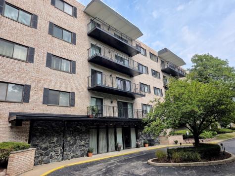 1S150 Spring Road Oakbrook Terrace IL 60181