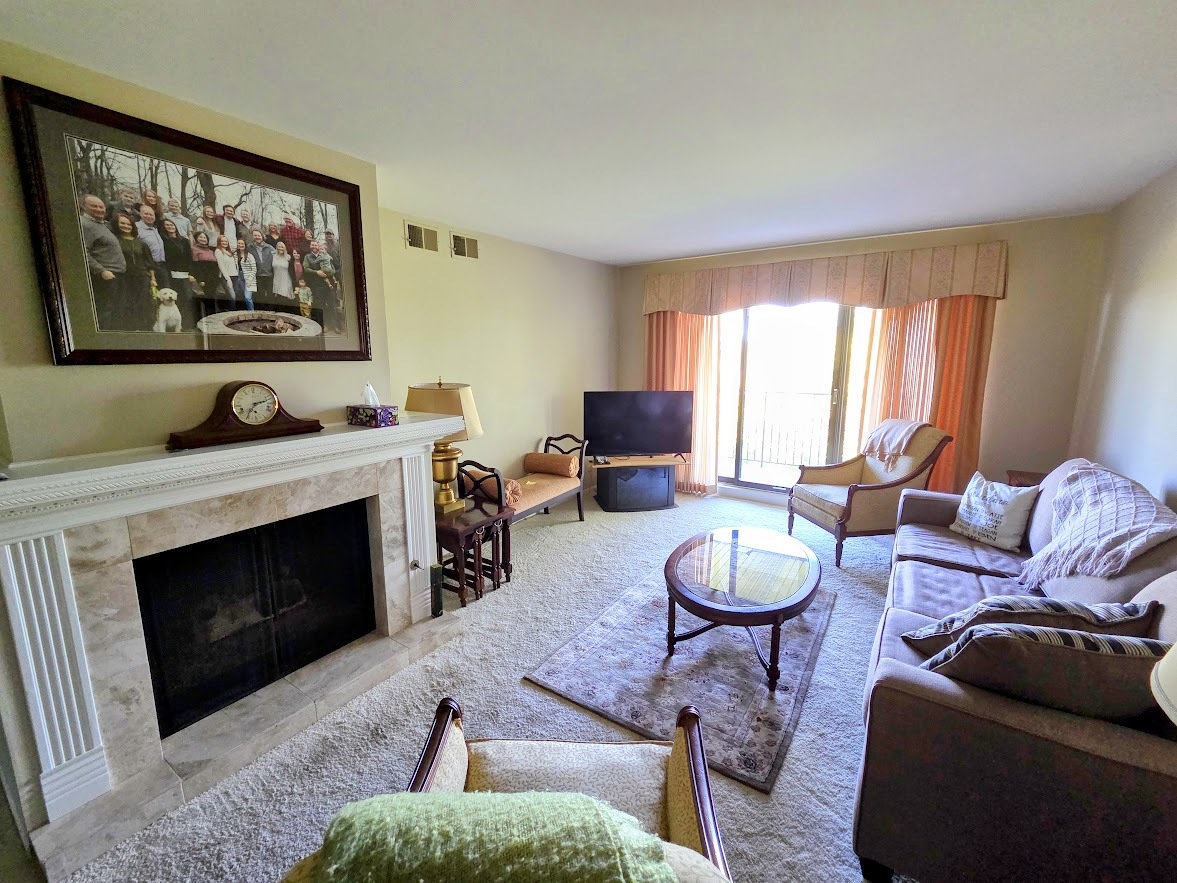 1S150 Spring Road Oakbrook Terrace IL 60181