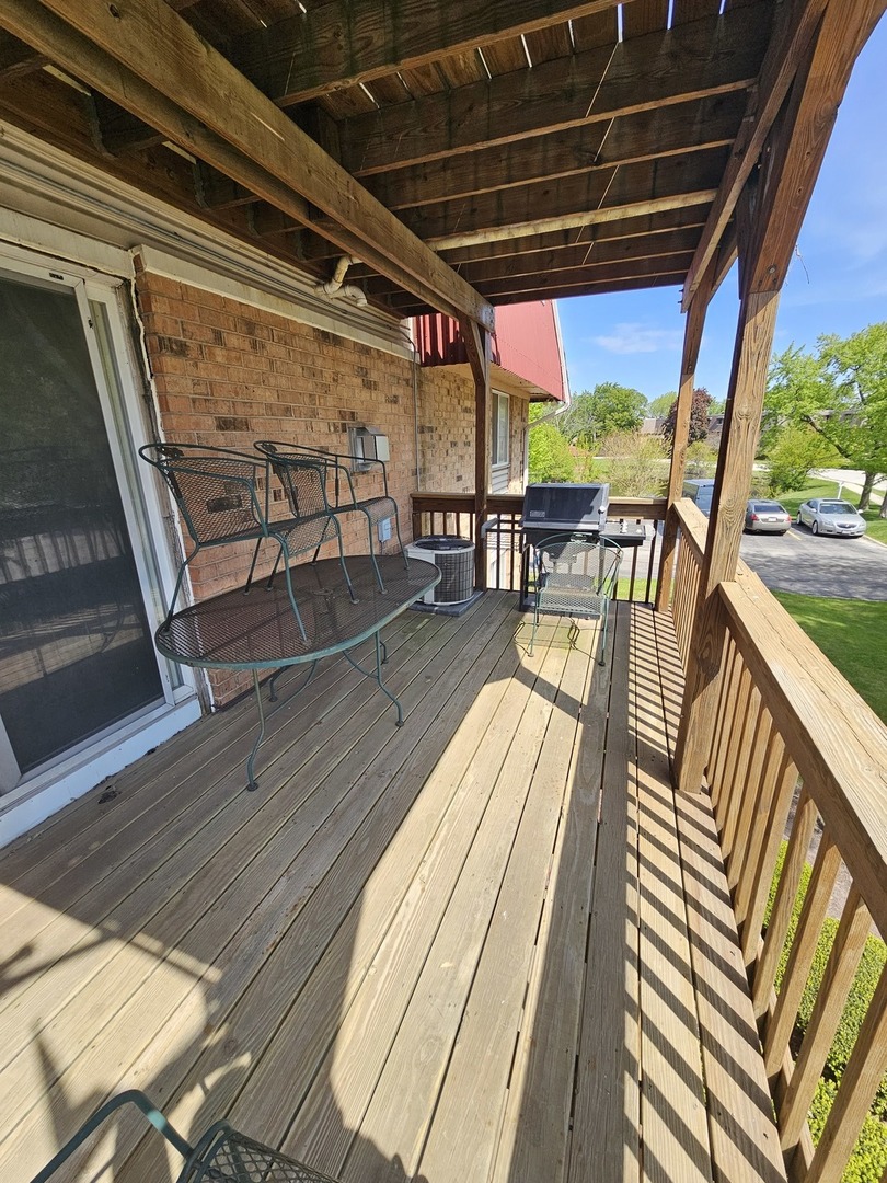 1870 Tall Oaks Drive Aurora IL 60505