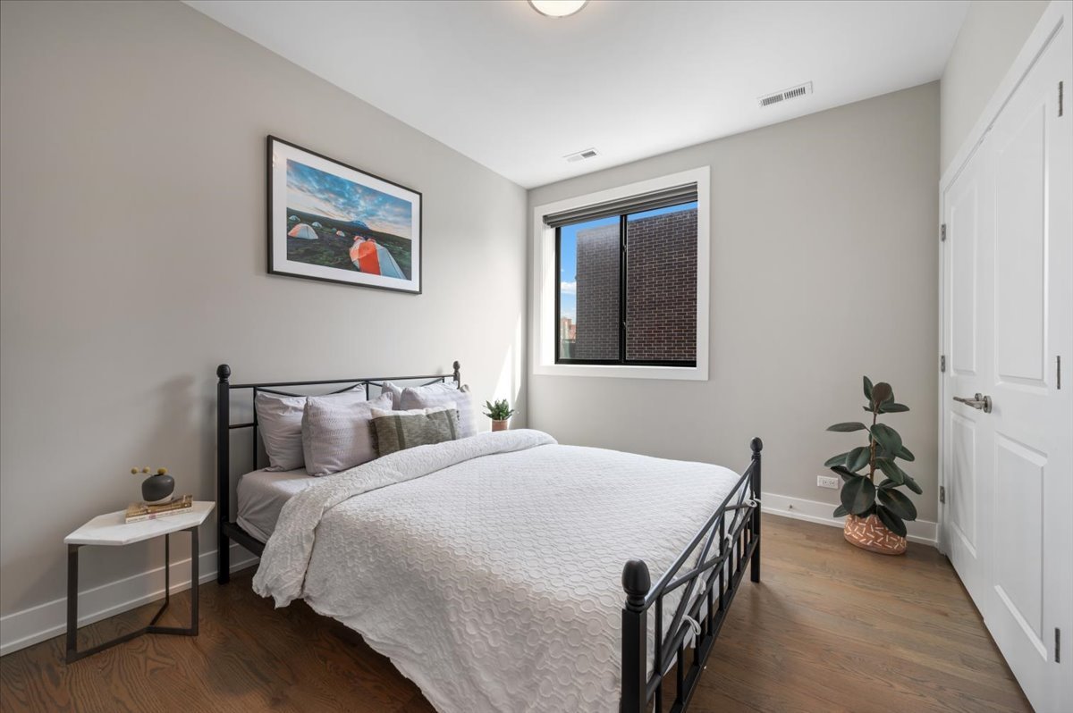 2730 West Armitage Avenue Chicago IL 60647