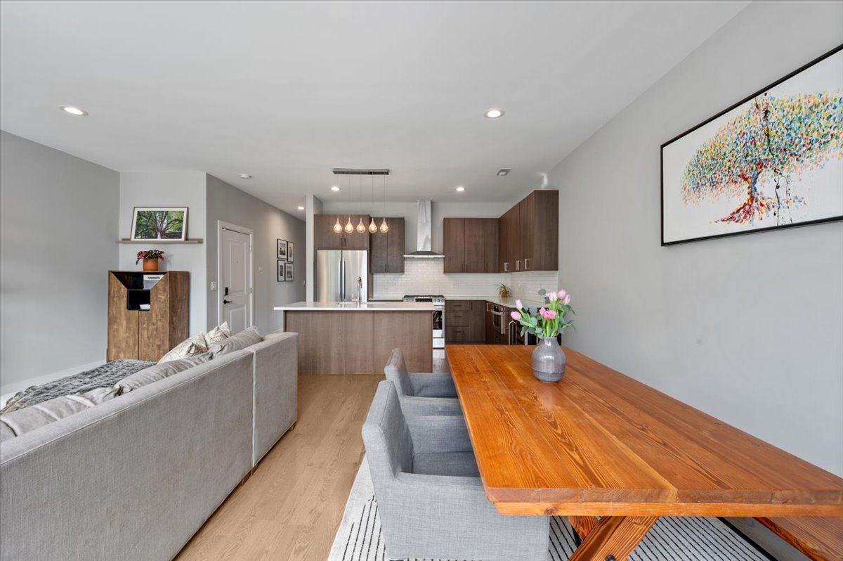 2730 West Armitage Avenue Chicago IL 60647