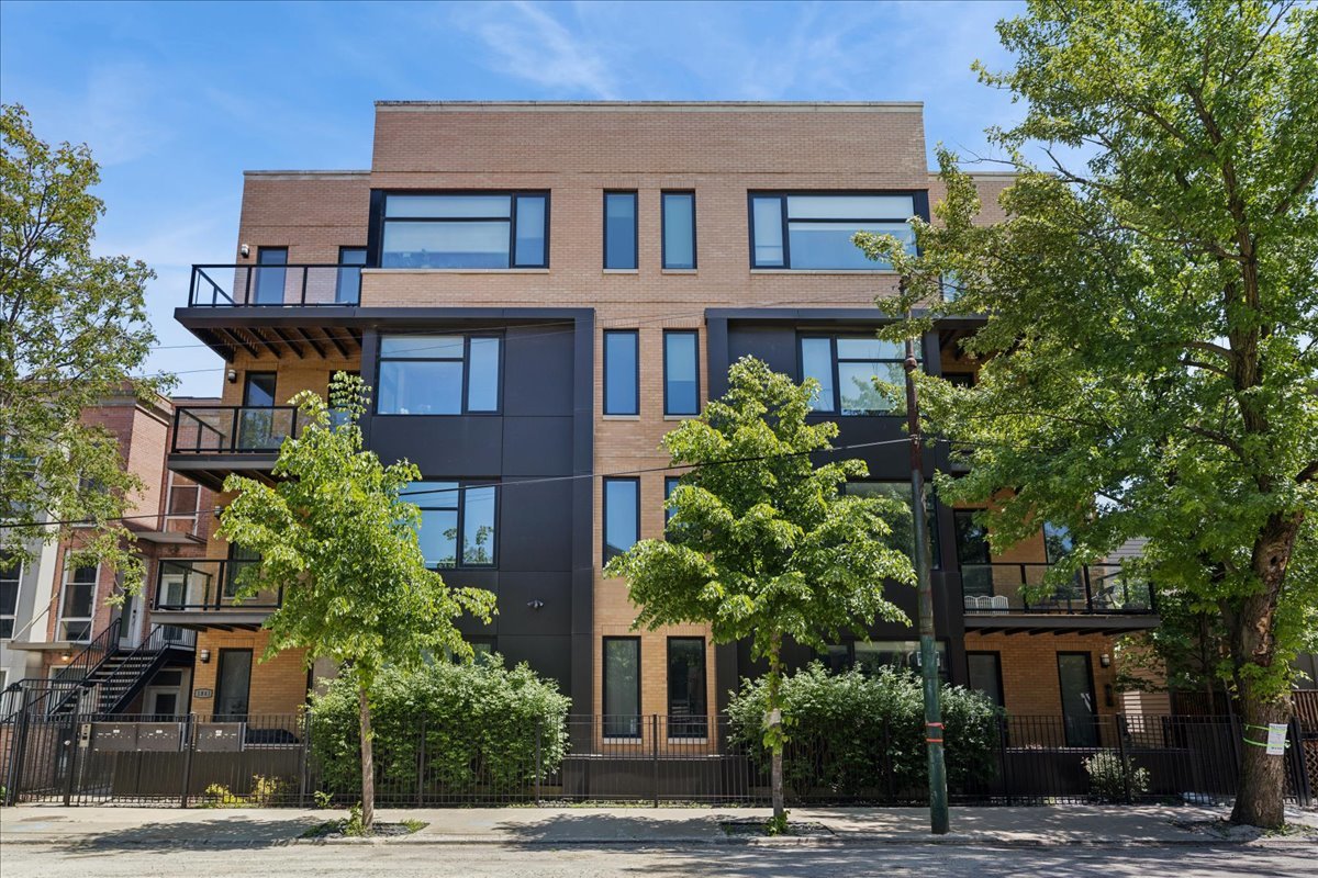 1841 North California Avenue Chicago IL 60647