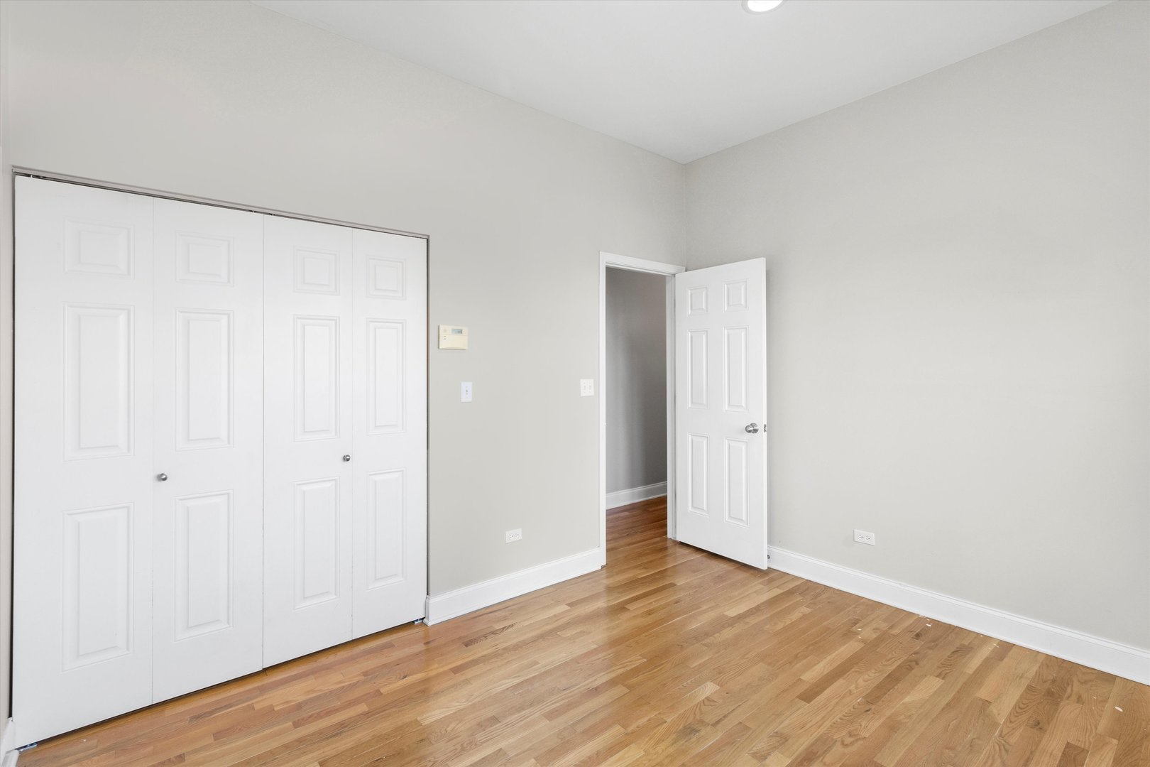 512 East Oakwood Boulevard Chicago IL 60653