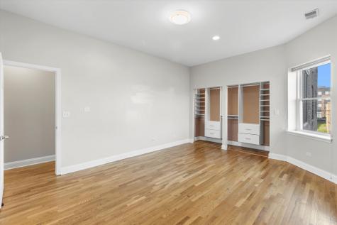 512 East Oakwood Boulevard Chicago IL 60653
