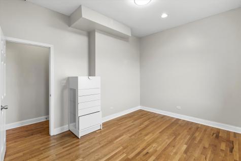 512 East Oakwood Boulevard Chicago IL 60653