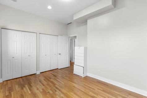 512 East Oakwood Boulevard Chicago IL 60653
