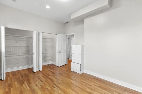 512 East Oakwood Boulevard Chicago IL 60653