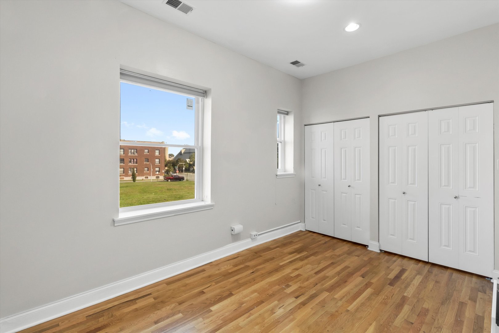 512 East Oakwood Boulevard Chicago IL 60653