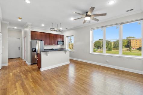 512 East Oakwood Boulevard Chicago IL 60653