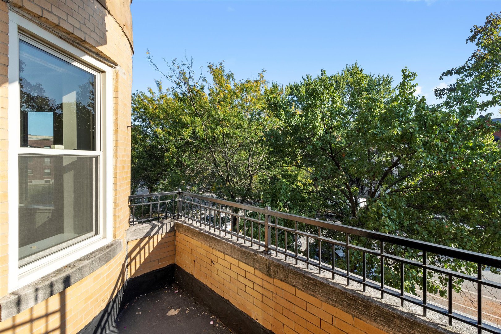 512 East Oakwood Boulevard Chicago IL 60653
