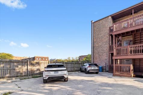 512 East Oakwood Boulevard Chicago IL 60653
