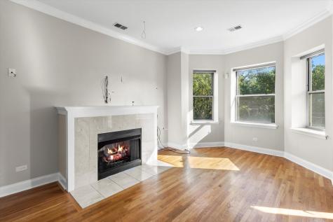 512 East Oakwood Boulevard Chicago IL 60653