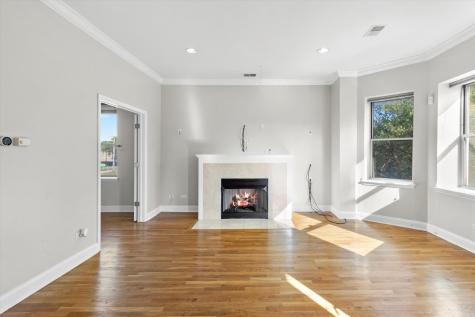 512 East Oakwood Boulevard Chicago IL 60653
