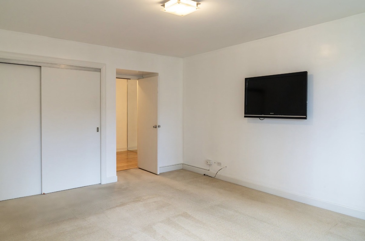 850 North Dewitt Place Chicago IL 60611