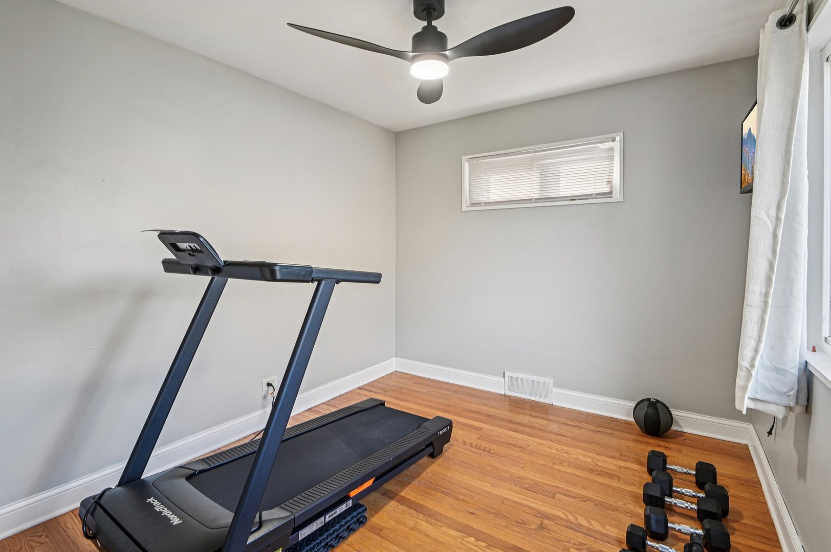 2444 West Berwyn Avenue Chicago IL 60625