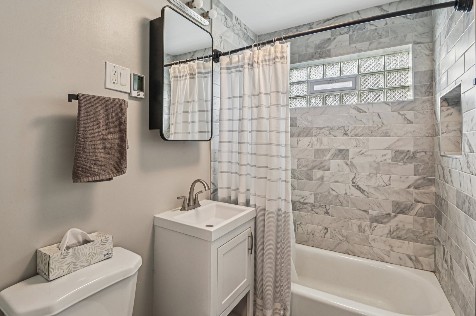 2444 West Berwyn Avenue Chicago IL 60625