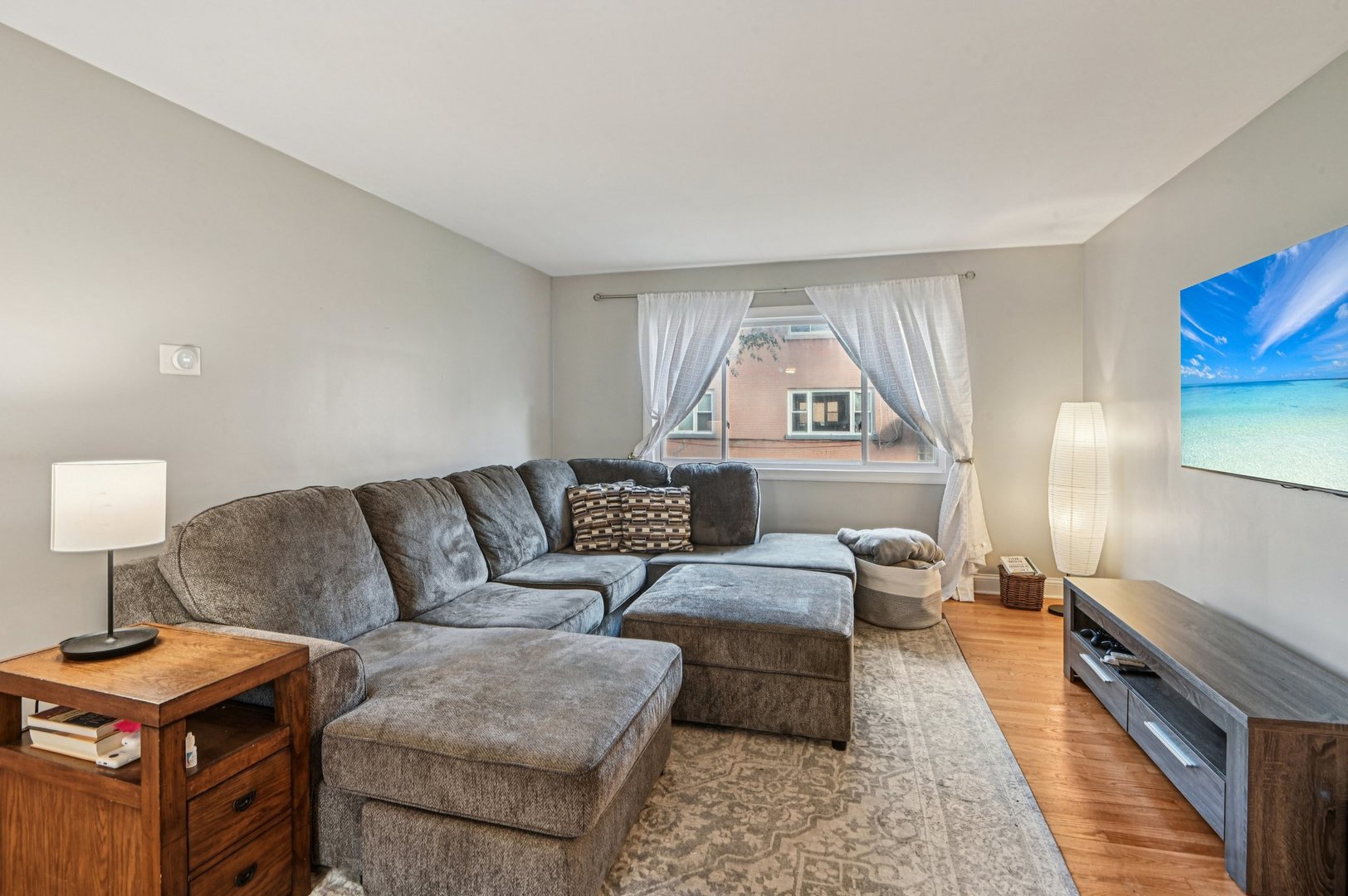 2444 West Berwyn Avenue Chicago IL 60625