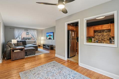 2444 West Berwyn Avenue Chicago IL 60625