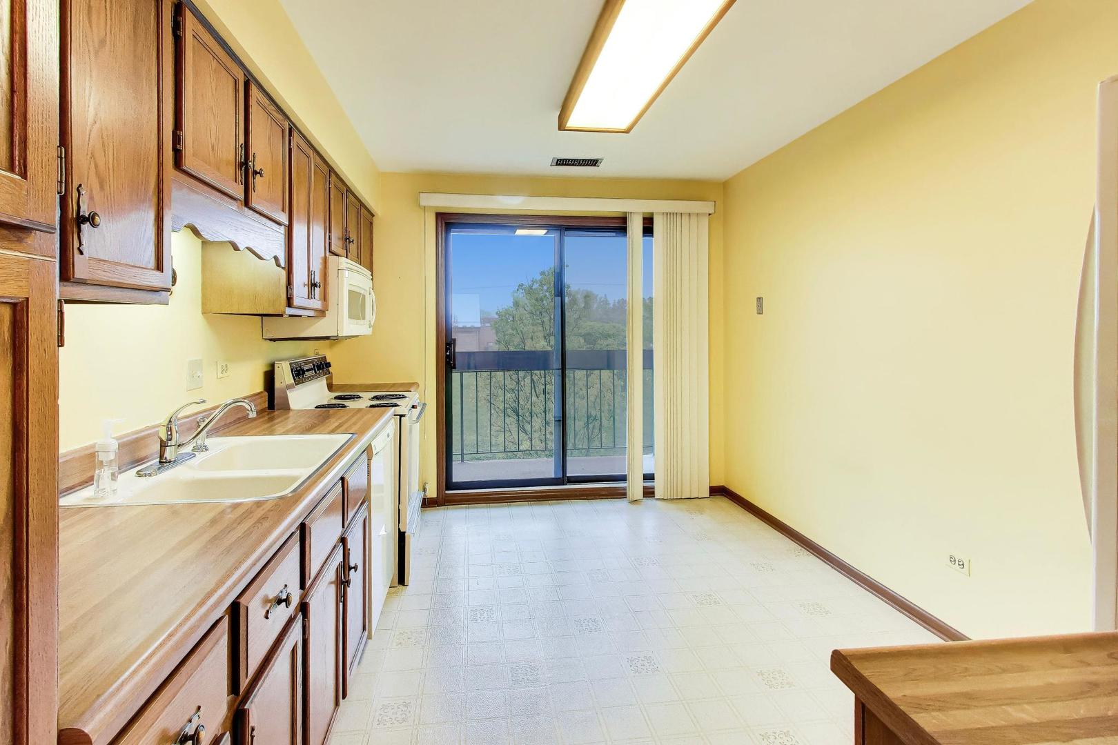 245 Windsor Lane Willowbrook IL 60527