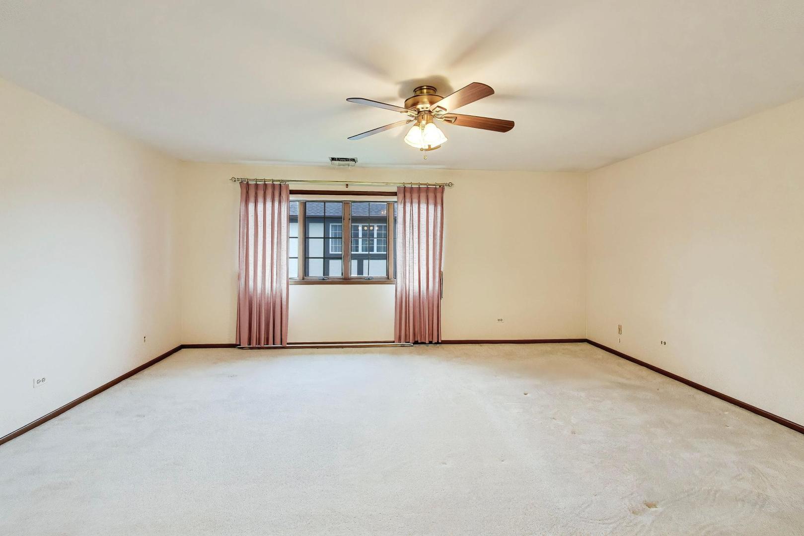 245 Windsor Lane Willowbrook IL 60527