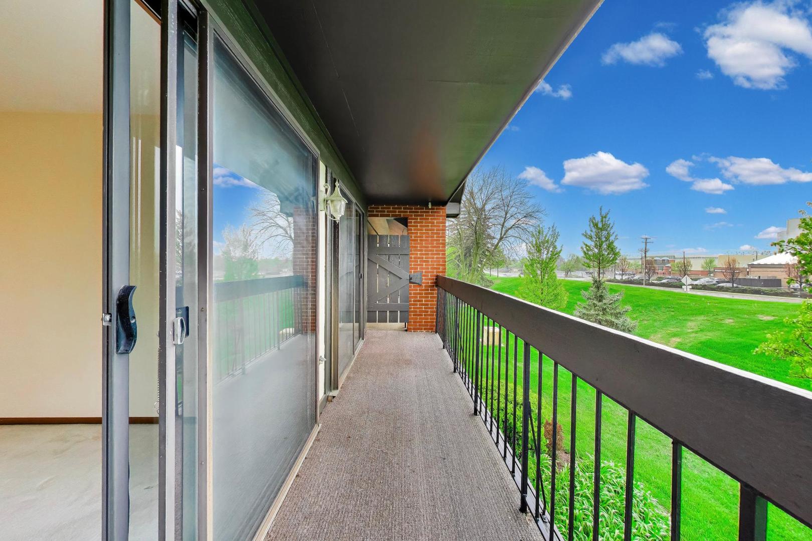 245 Windsor Lane Willowbrook IL 60527