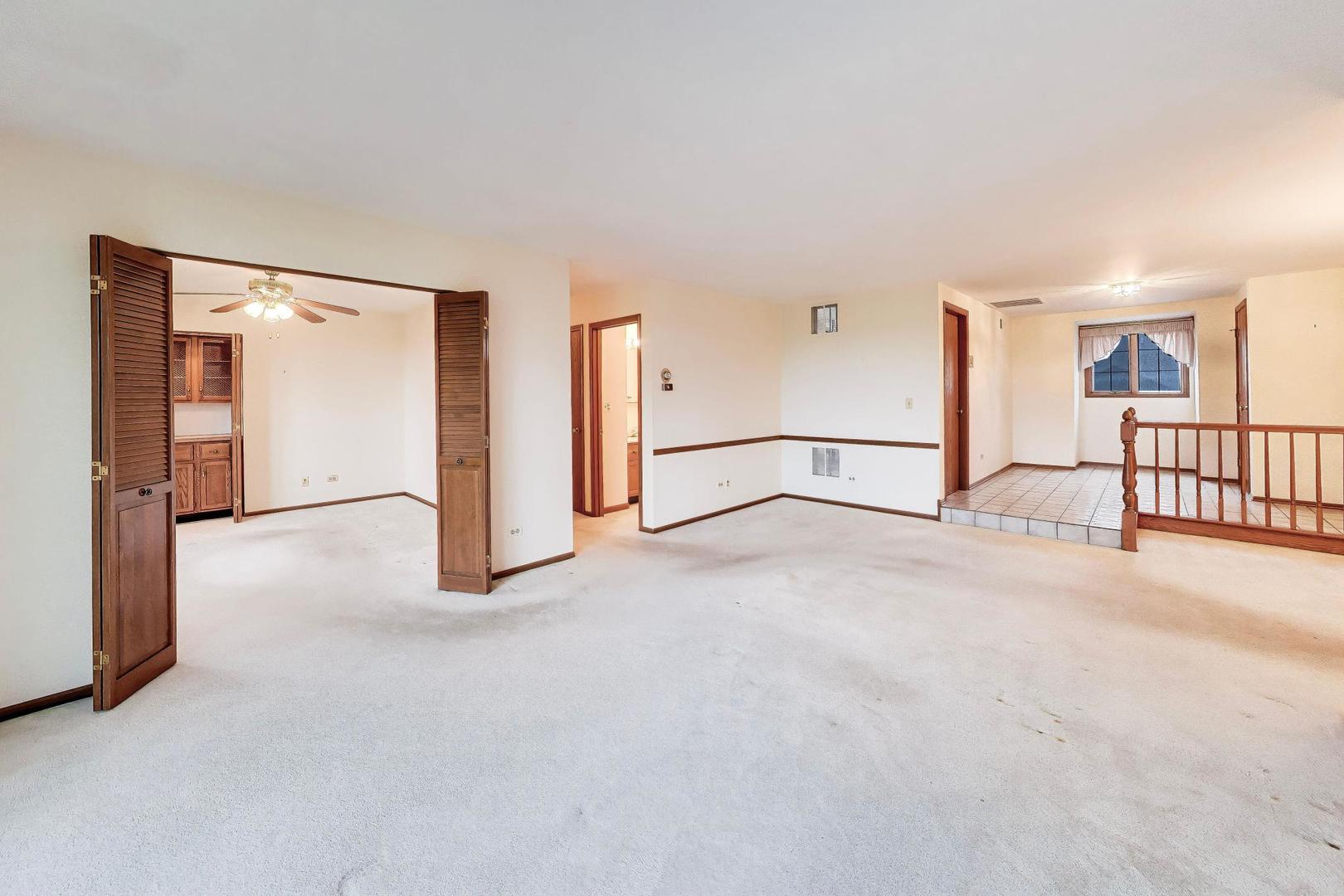 245 Windsor Lane Willowbrook IL 60527