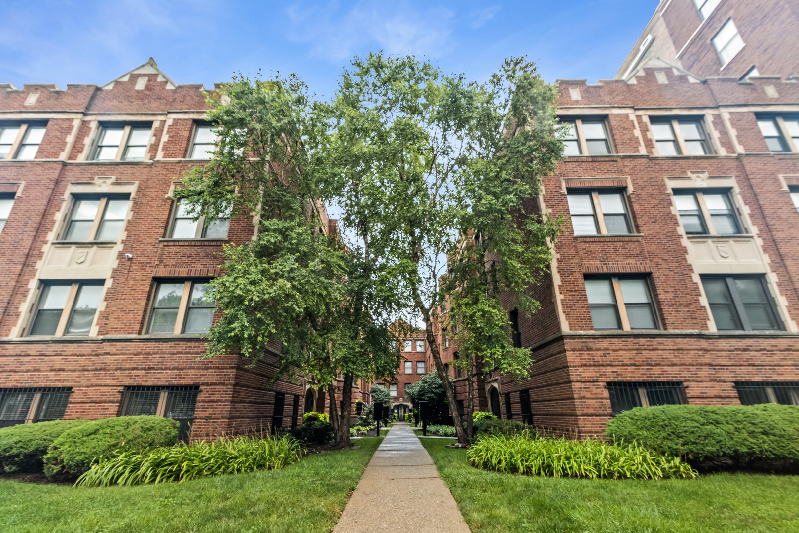 4529 South Drexel Boulevard Chicago IL 60653