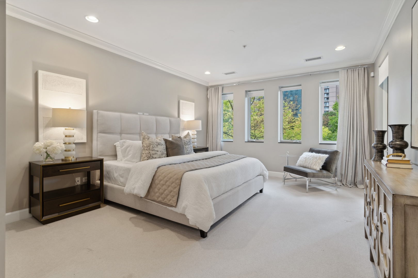 409 East Benton Place Chicago IL 60601