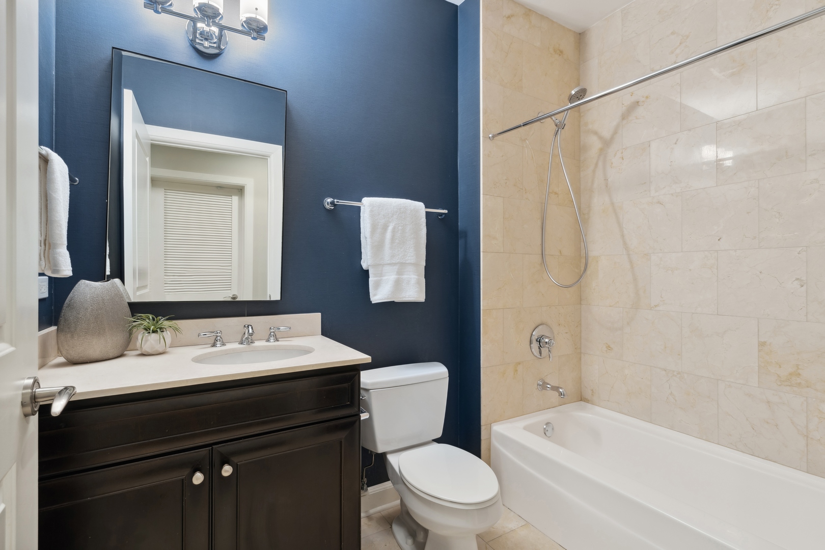 409 East Benton Place Chicago IL 60601