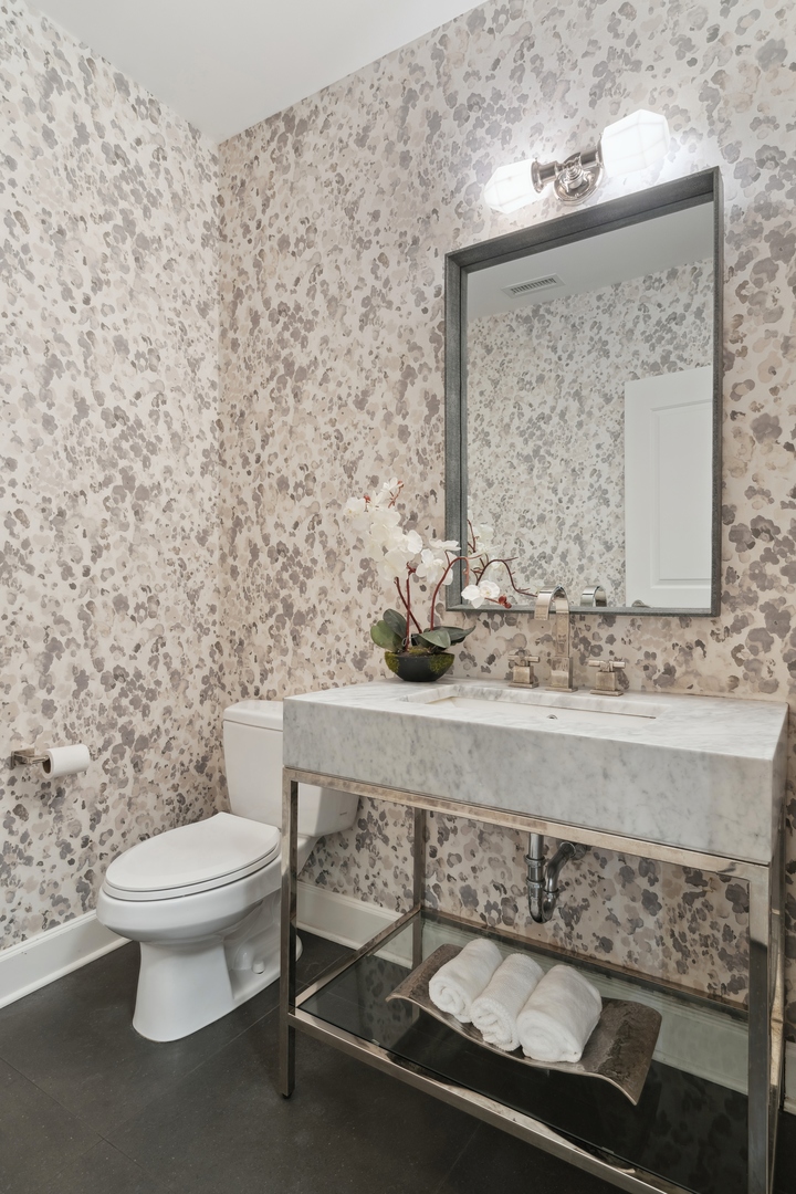 409 East Benton Place Chicago IL 60601