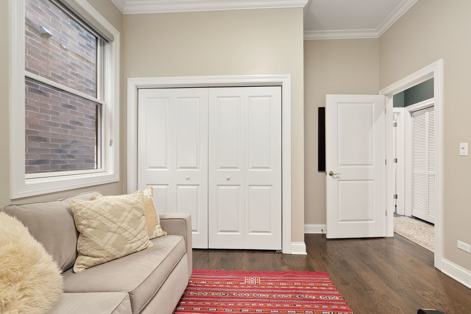 4839 North Damen Avenue Chicago IL 60625