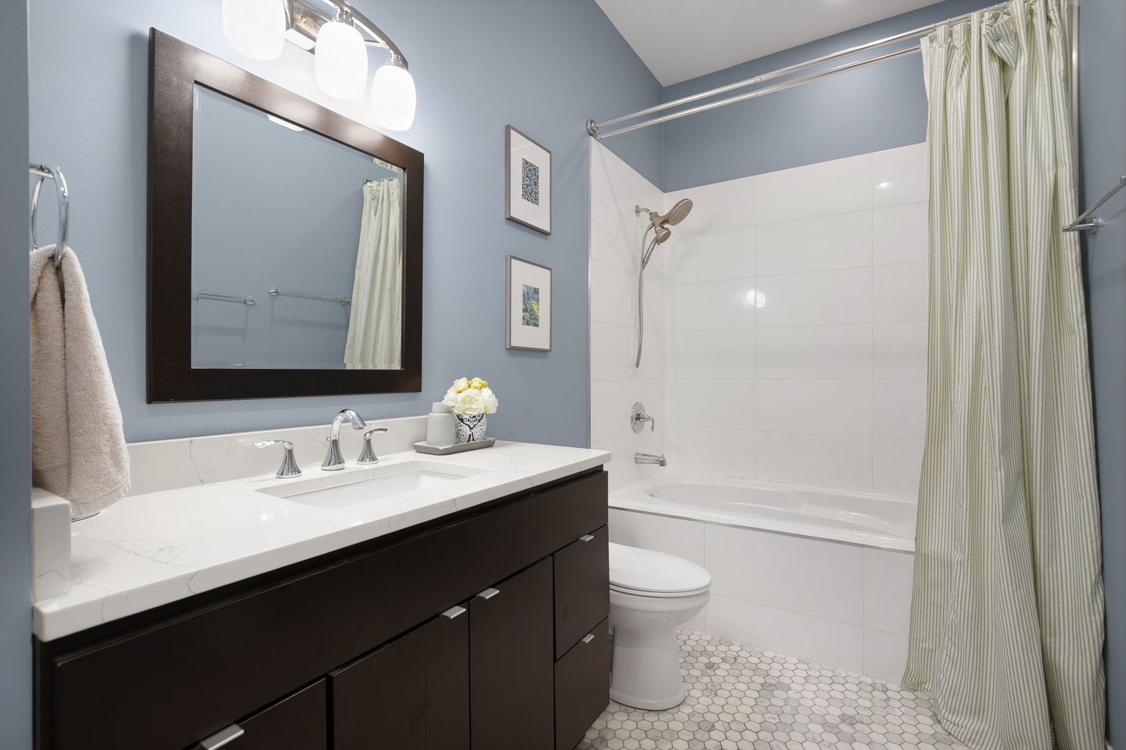 4839 North Damen Avenue Chicago IL 60625