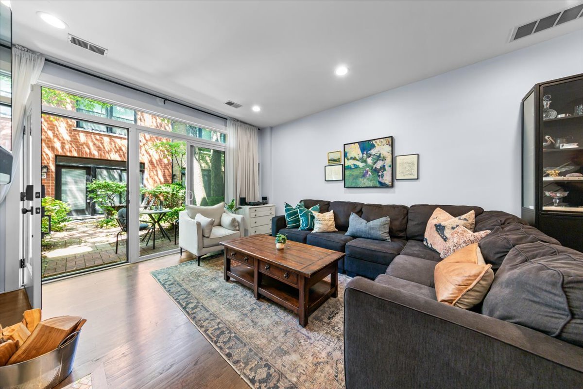 1801 West Diversey Parkway Chicago IL 60614