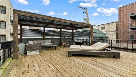 820 West Buckingham Place Chicago IL 60657