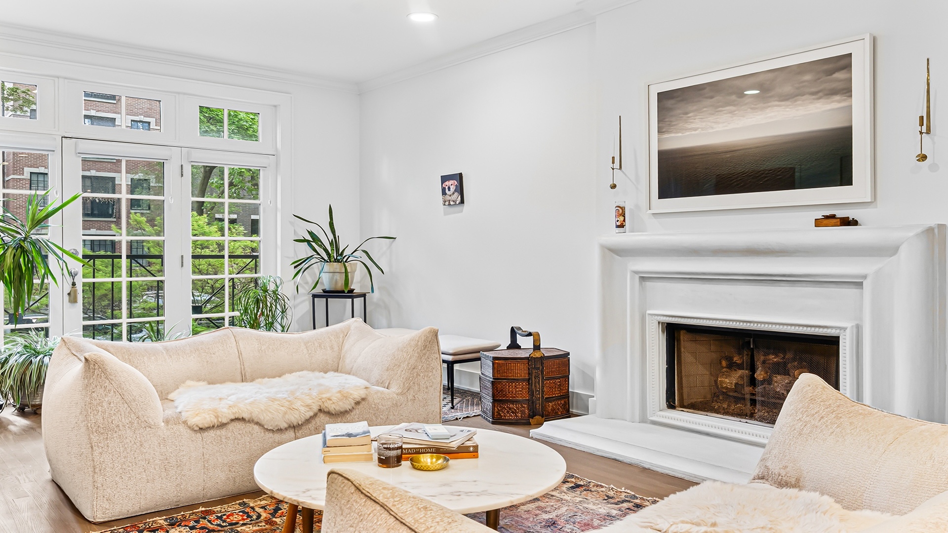820 West Buckingham Place Chicago IL 60657