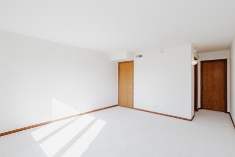 1685 Mill Street Des Plaines IL 60016