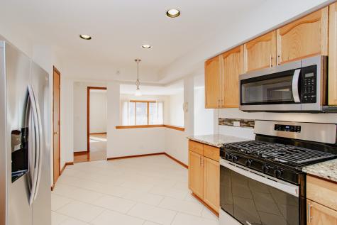 1685 Mill Street Des Plaines IL 60016