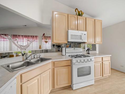 377 Bay Tree Circle Vernon Hills IL 60061