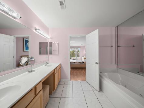 377 Bay Tree Circle Vernon Hills IL 60061