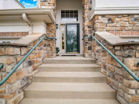 377 Bay Tree Circle Vernon Hills IL 60061