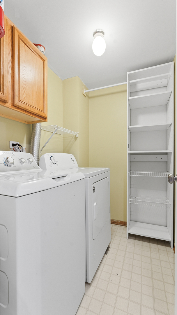 2060 Crossing Court Lombard IL 60148