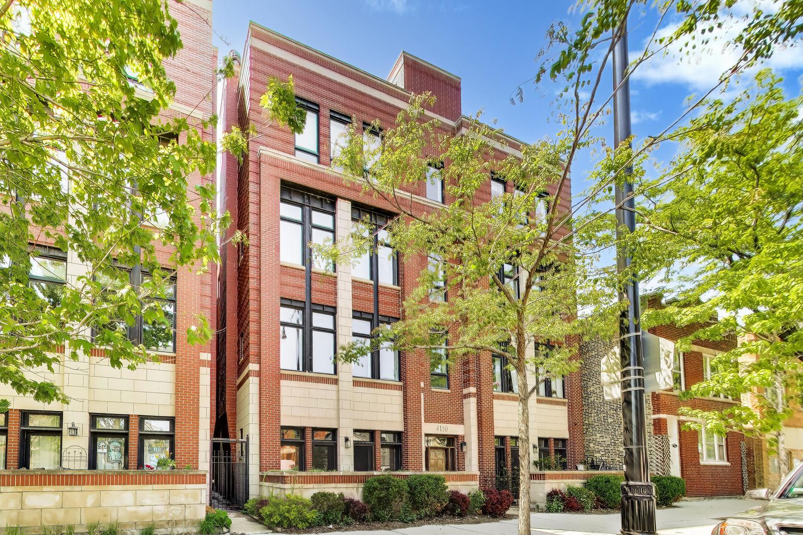 4110 North Western Avenue Chicago IL 60618