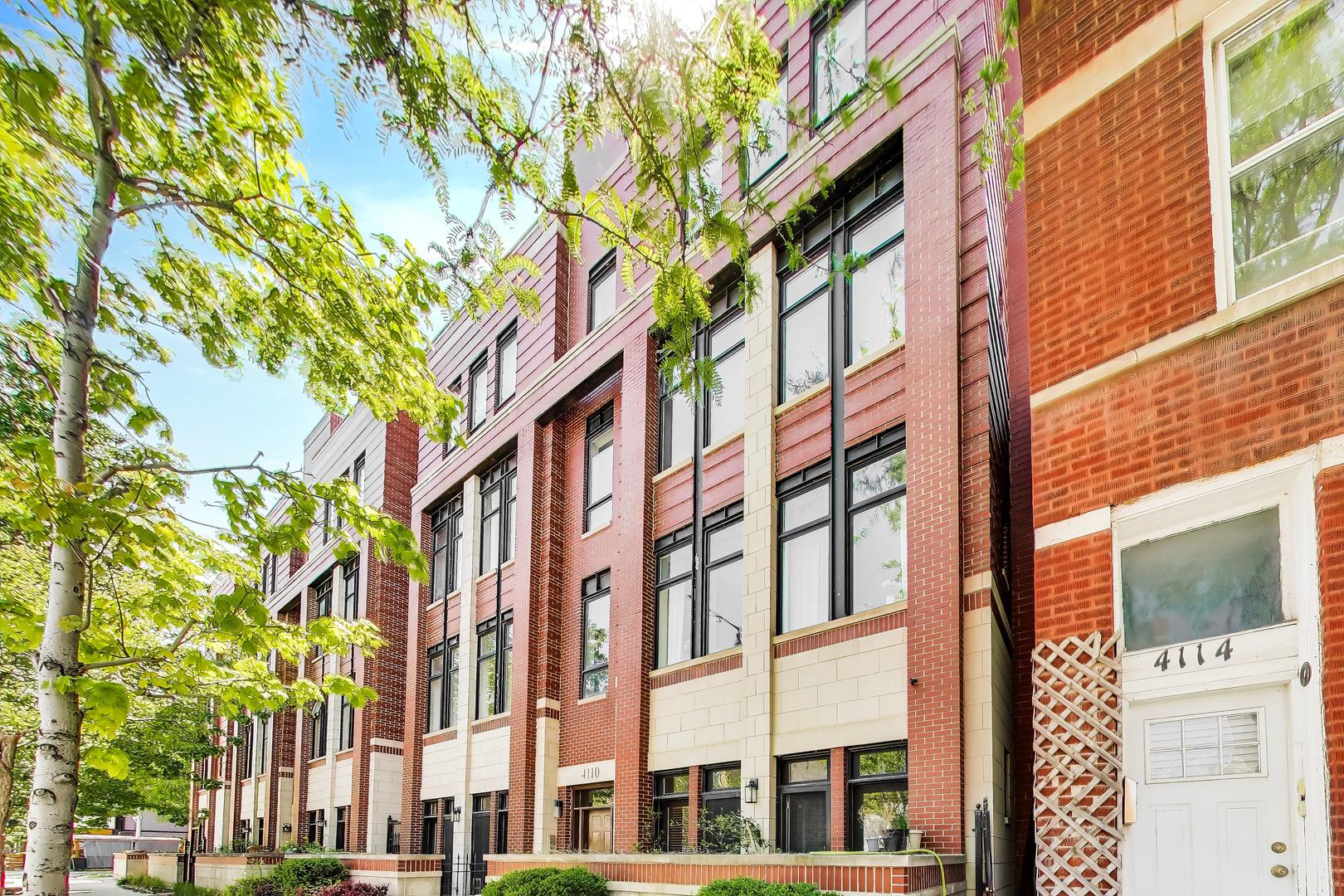 4110 North Western Avenue Chicago IL 60618