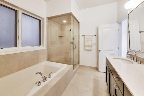 4110 North Western Avenue Chicago IL 60618