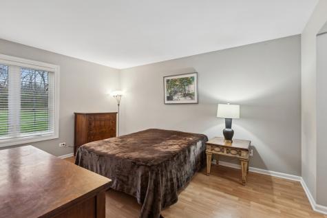 724 Maplewood Court Willowbrook IL 60527