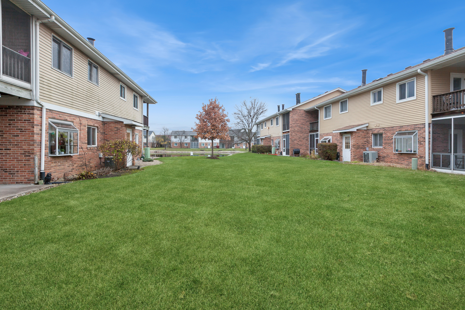 724 Maplewood Court Willowbrook IL 60527
