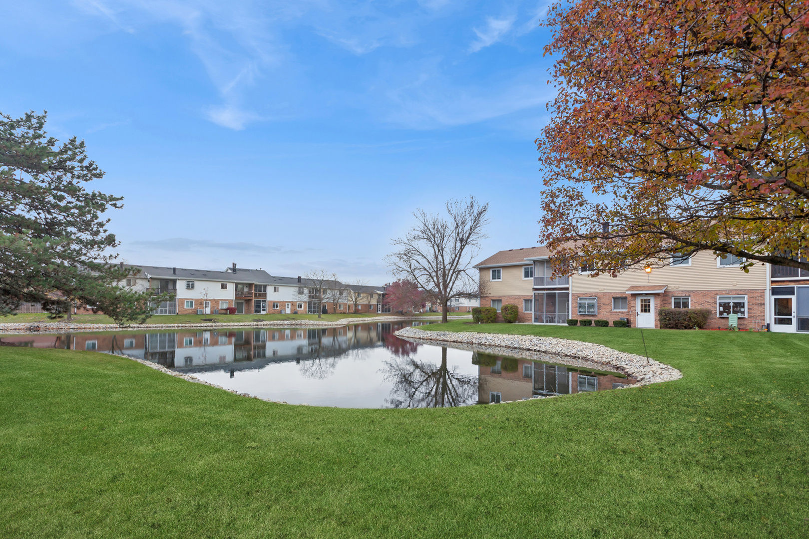 724 Maplewood Court Willowbrook IL 60527