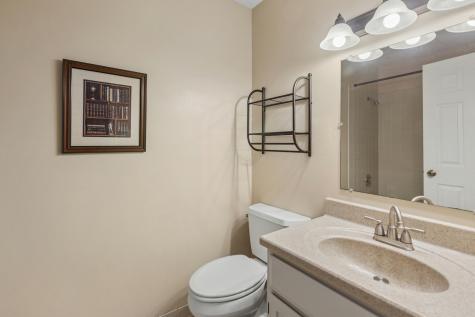724 Maplewood Court Willowbrook IL 60527